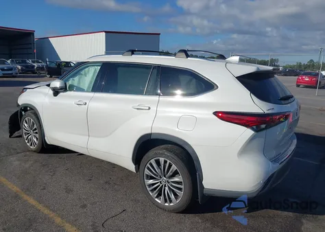 2022 Toyota Highlander Platinum z USA, uszkodzony, nr VIN 5TDFZRBH5NS182063